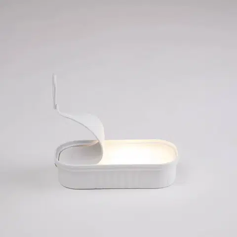 Vnitřní dekorativní svítidla SELETTI LED deko stolní lampa Daily Glow konzerva sardinek