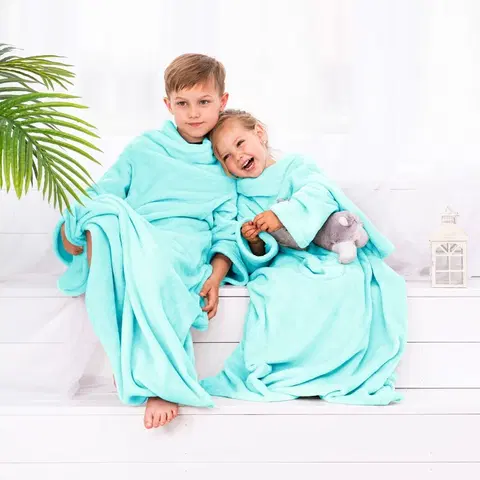Přikrývky Dětská deka s rukávy DecoKing Lazy tyrkysová, velikost 90x105