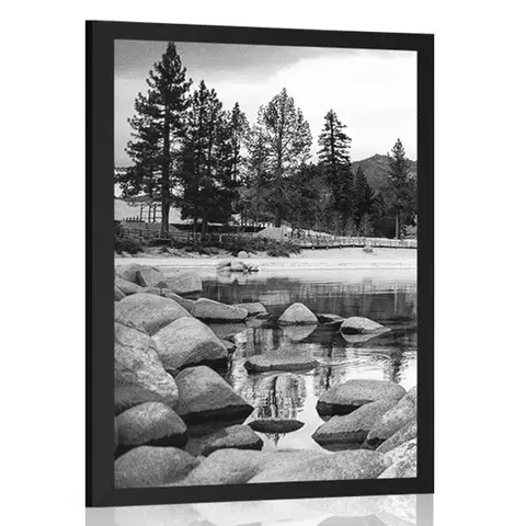 Černobílé Plakát jezero v nádherné přírodě v černobílém provedení