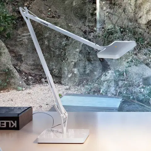 Stolní lampy FLOS FLOS Kelvin Edge - bílá LED stolní lampa