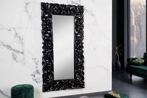 Luxusní a designová zrcadla Estila Luxusní nástěnné zrcadlo Muriel obdélníkového tvaru s vyřezávaným rámem v matné černé barvě 180cm