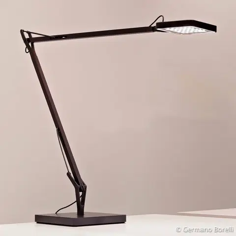 Stolní lampy FLOS FLOS Kelvin - LED stolní lampa v černé barvě