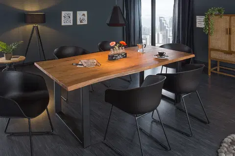 Designové a luxusní jídelní stoly Estila Industriální medově hnědý obdélnikový jídelní stůl Mammut s vrchní deskou z masivního akáciového dřeva 200 cm