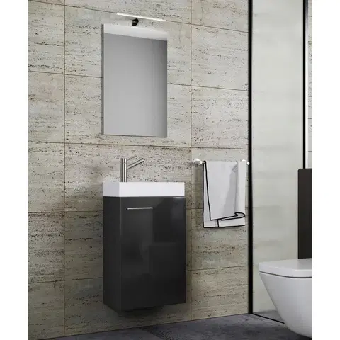 Koupelnové sestavy Elegantní Koupelna Pro Hosty Zrcadlo S Led Osvětlením