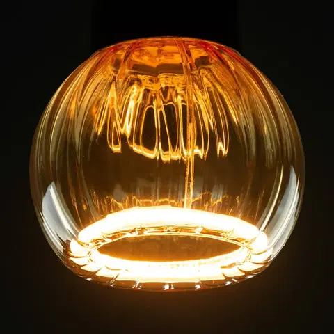 Stmívatelné LED žárovky Segula SEGULA LED floating globe G80E27 4W straight zlatá