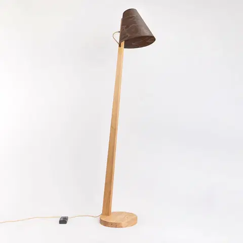 Stojací lampy Almut von Wildheim ALMUT 1411 stojací lampa oblá Ø30cm ořech