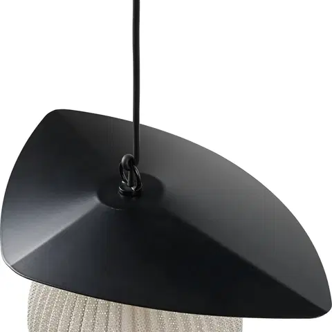 Venkovní designová světla GUBI Venkovní závěsné svítidlo GUBI Satellite, 45x27 cm, černá/krémově bílá