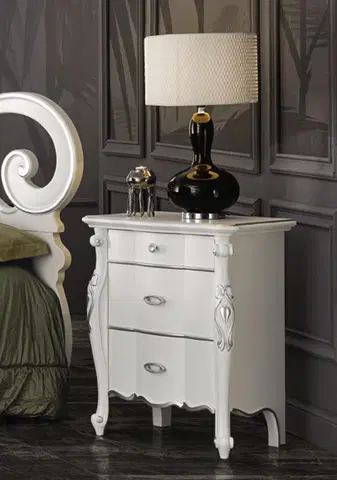 Designové a luxusní noční stolky Estila Luxusní barokní noční stolek Aphrodite z masivního dřeva se třemi zásuvkami as rustikálním vyřezávaným zdobením 75cm