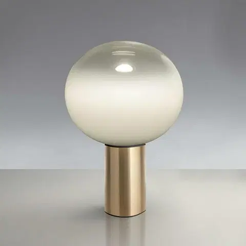 Designové stolní lampy Artemide Laguna 16 stolní lampa - matná mosaz 1800140A