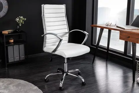 Designové a luxusní křesla do pracovny a kanceláře Estila Moderní bílá kancelářská židle Big Deal z ekokůže s kovovou konstrukcí s nastavitelnou výškou 107-117cm
