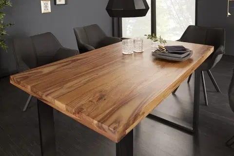 Designové a luxusní jídelní stoly Estila Industriální jídelní stůl z masivu Steele Craft 140cm černá