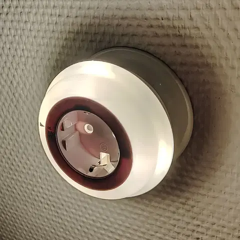 Noční světla / Světla do zásuvky Niermann Standby Propojovací konektor s nočním světlem LED kruh