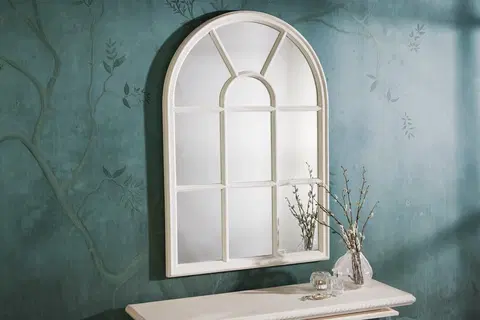 Luxusní a designová zrcadla Estila Nástěnné zrcadlo Castillo s polobloukovým designem tabulového okna s dřevěným rámem s vintage bílým nátěrem 100 cm