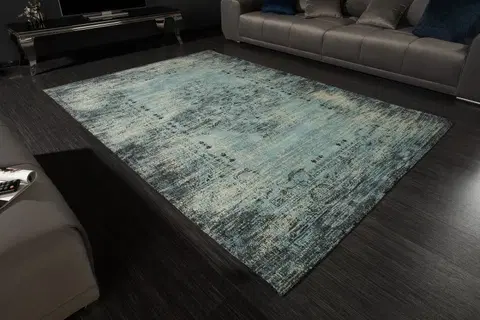 Designové a luxusní koberce Estila Orientální obdélníkový koberec Adassil s modrým vzorem 240cm