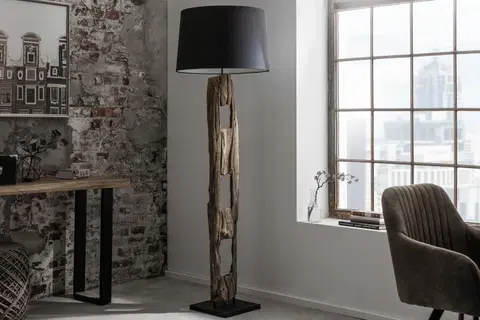 Designové a luxusní stojící lampy Estila Etno stojící lampa Adelise s dřevěnou podstavou a černým stínítkem 177cm