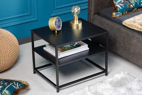 Designové a luxusní noční stolky Estila Moderní kovový noční stolek Industria Durante v industriálním stylu se dvěma prkny černý 50cm