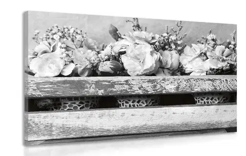 Černobílé obrazy Obraz černobílé květiny v bedýnce bez srdíčka